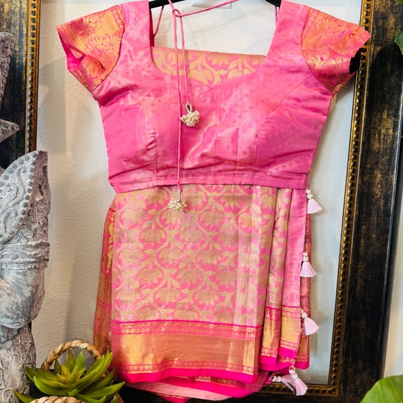 Beautiful semi monochrome Pattu Kanchipuram kanchi  saree sari - Picture 5 of 8